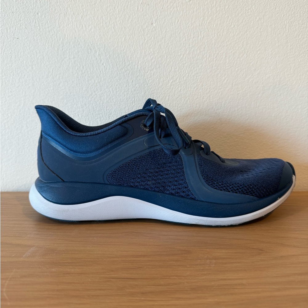 Lululemon Chargefeel size 9 - Picture 4 of 5